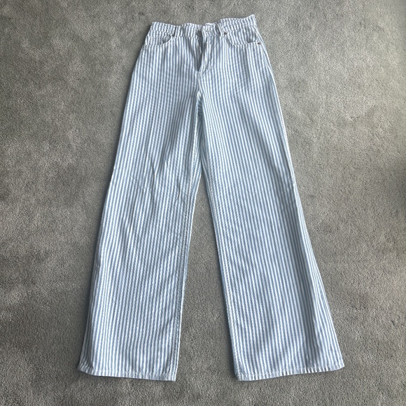 Reformation Cary High Rise Slouchy Wide Leg Jeans Ivory - Size 26 - Picture 3 of 5